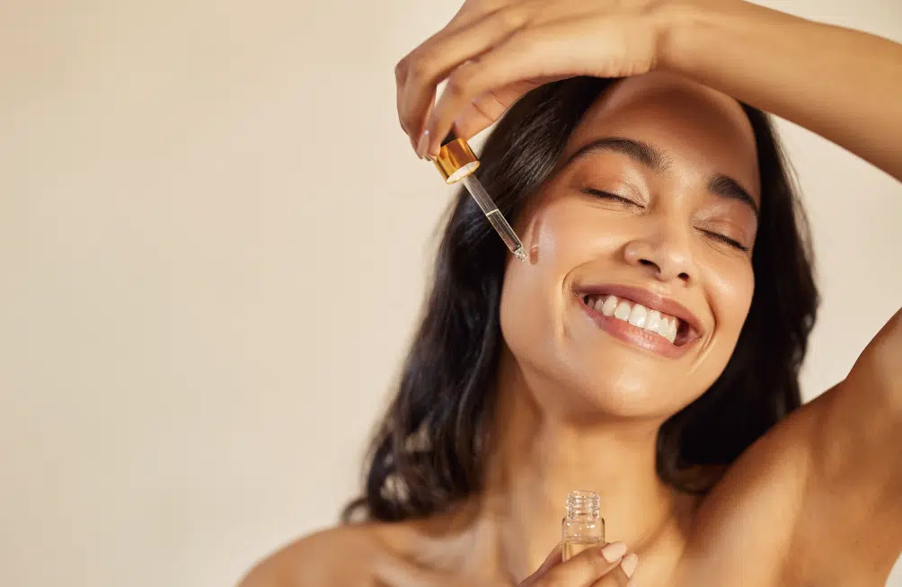 維生素C與A醇：照護肌膚的日與夜